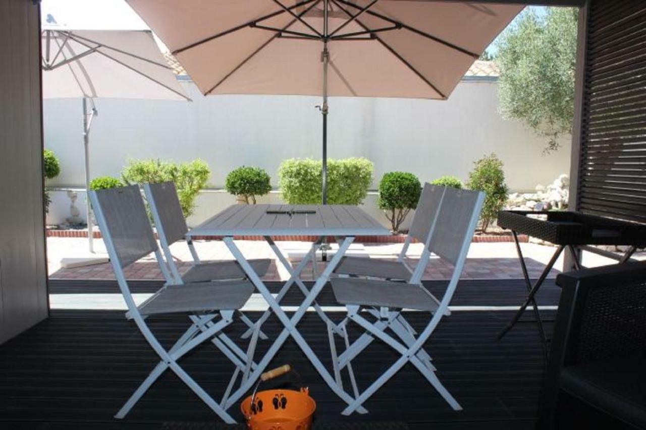 Gite Fleur De Mer La Rochelle Пюилборо Екстериор снимка